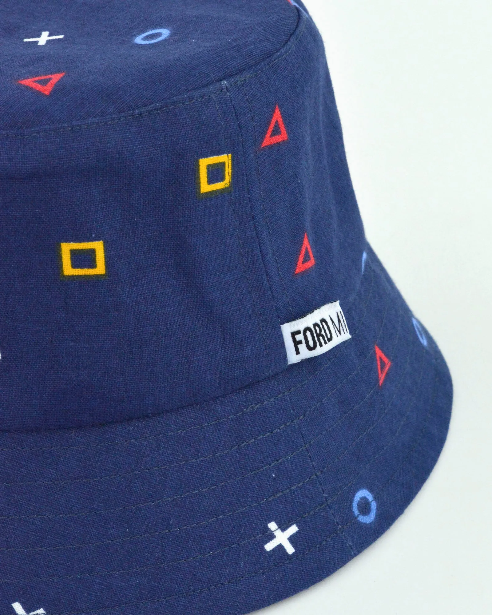 BILLY Unisex Bucket Hat (shapes)