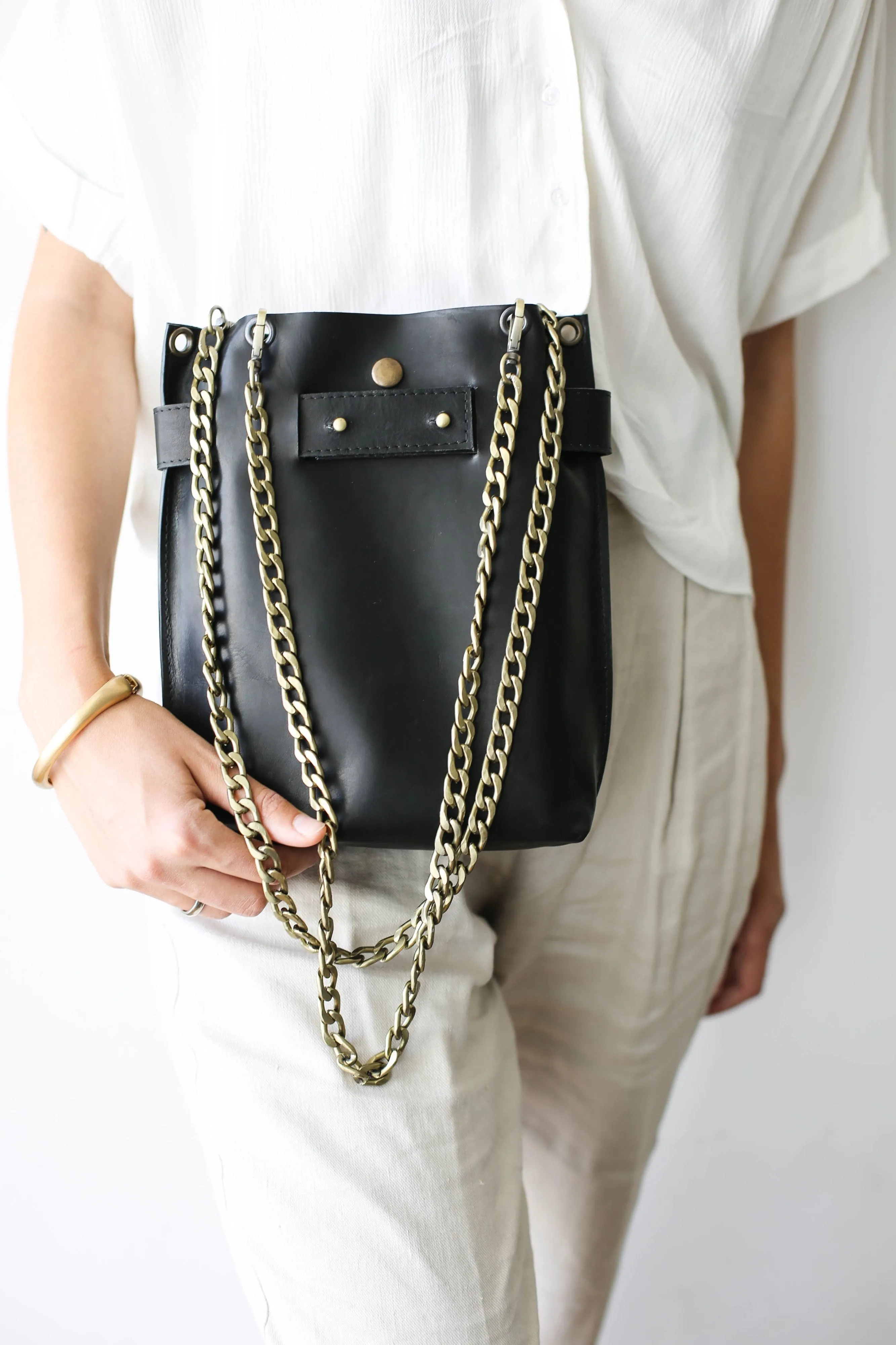 Black Minimal Leather Bag